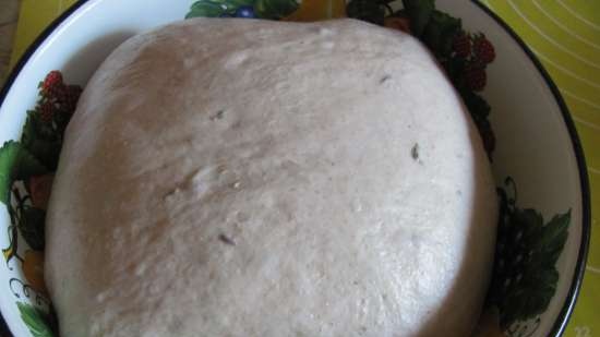 Pane con lavanda e miele di grano saraceno