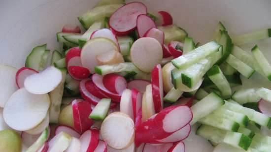 Smoked capelin salad with vegetables