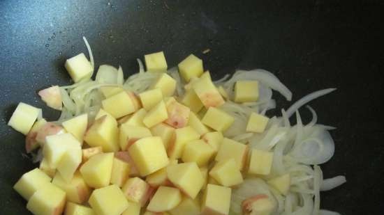 Aprire la torta di tofu magro con le frecce all'aglio