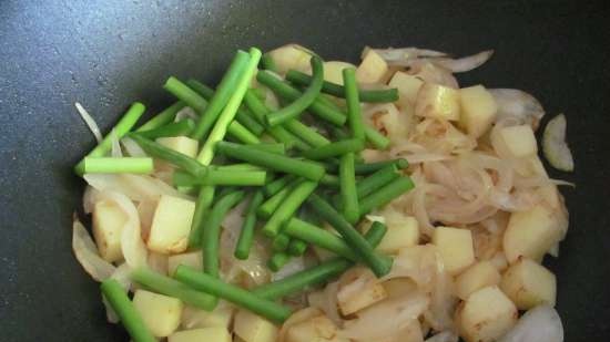 Aprire la torta di tofu magro con le frecce all'aglio