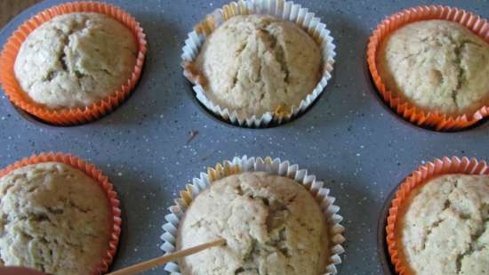 Cupcakes with zucchini and orange glaze