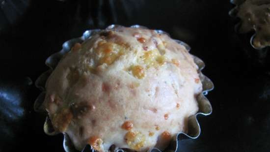 Cottage cheese muffins with onions