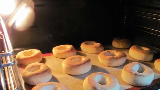 Donuts al forn amb esmalt de xocolata