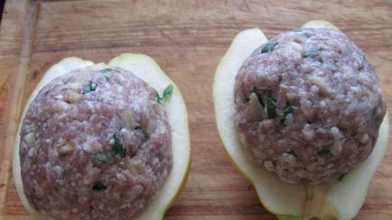 Membrillo relleno de cordero