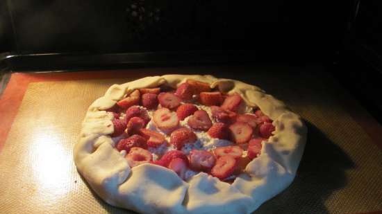 Galette con fragole e ricotta