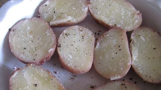 Jacket potatoes baked with hake