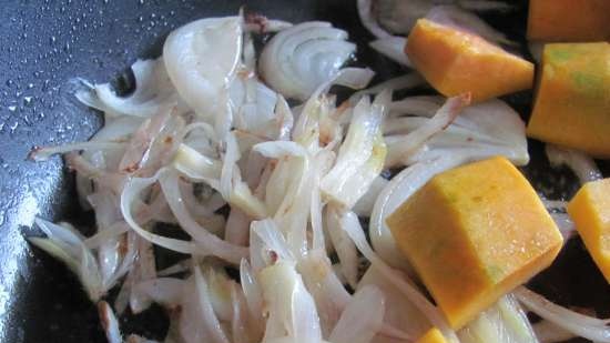 Kip met champignons en pompoen in de oven