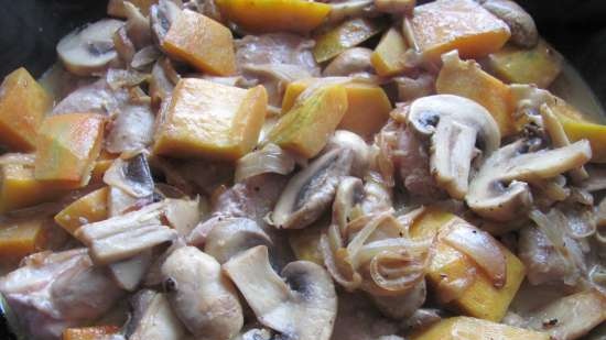 Kip met champignons en pompoen in de oven