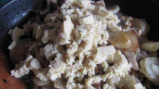 Casseruola di patate con funghi e tofu (magro)