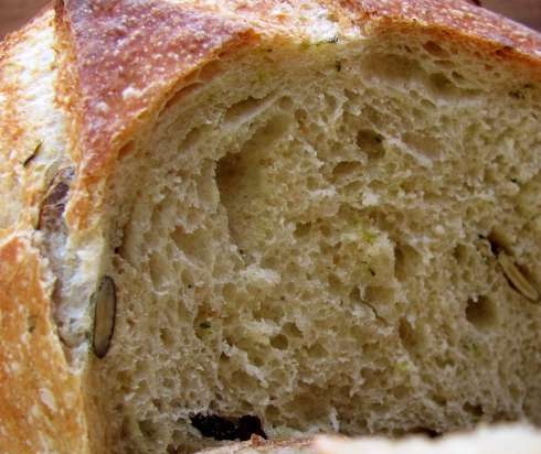 Pane di grano con zucchine (lievito naturale)