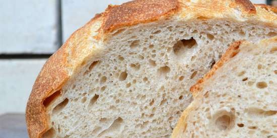 Bread with liquid yeast with lard and whey