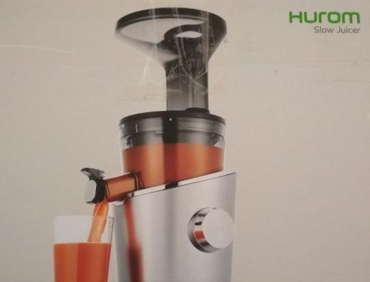 Gyümölcscentrifuga HUROM Slow Juicer H-100-EBFA01