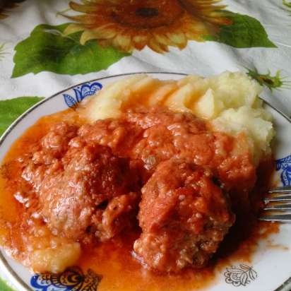 Albóndigas en salsa de tomate marroquí