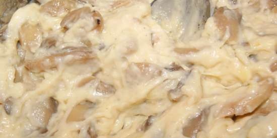 Pork rack with mushrooms and mornay sauce