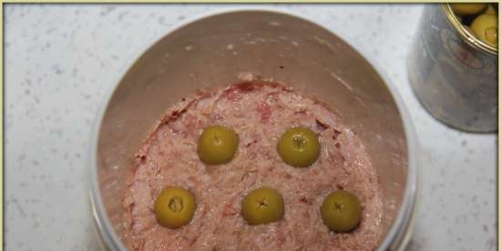 Piquant chicken sausage with olives (Tescoma ham)