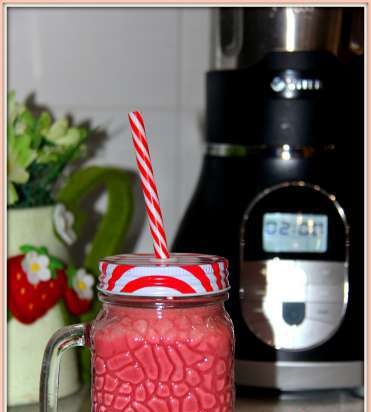 Smoothie πορτοκάλι και βακκίνιο (μπλέντερ σούπας Vitek VT-2620)