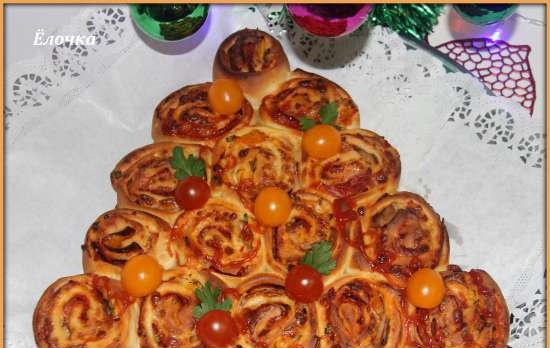 Christmas tree made of bun-rolls