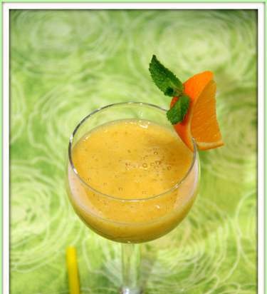 Smoothie Canary (batedora de sopa Vitek VT-2620)