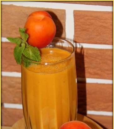 Smoothie Apricot Paradise (Máy xay súp Vitek VT-2620)