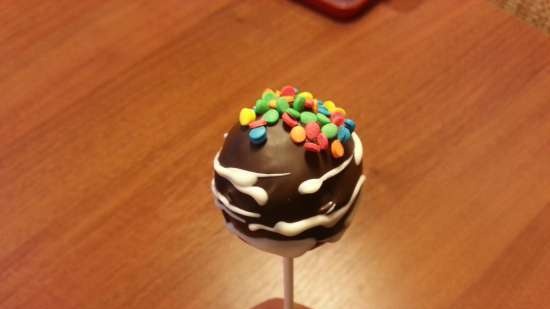 Mga Cake Pops at Cake ball