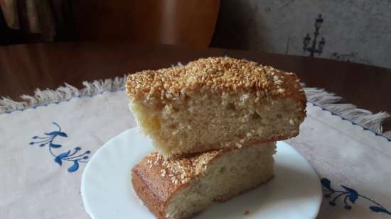 Biscuitgebak met notenglazuur