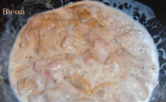 Chicken sa kefir-berry sauce (Brand 6051 multi-pressure cooker)