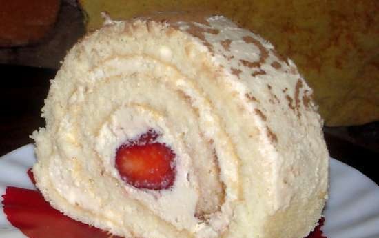 Roll con crema de cuajada y fresas