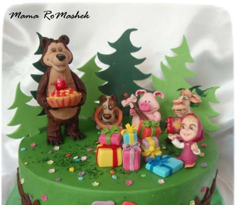 Pastissos basats en la caricatura Masha and the Bear