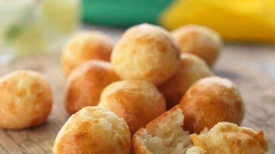 Sajt zsemle gluténmentes brazil Pao de queijo