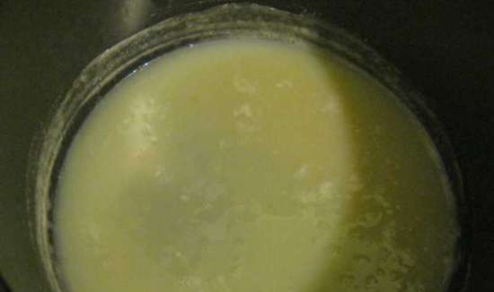 Condensed milk in a slow cooker