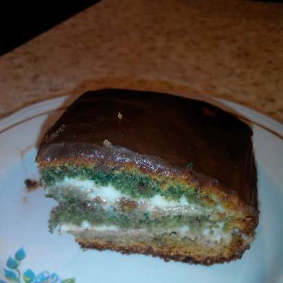 Green cake with halva