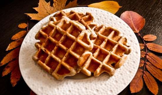 Waffles de plátano con nueces (sin huevos)