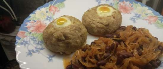 Meat and vegetable cutlets with quail eggs