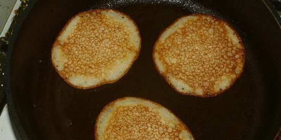 Yeast-free and gluten-free rice-buckwheat pancakes