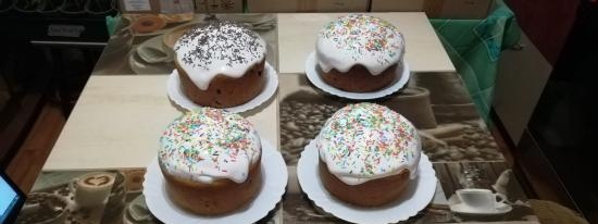 Kulich עם Myasoedovskaya בתנור (כיתת אמן)