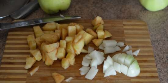 Pasta amb pomes, curri i mandonguilles (amb el multicooker Brand 37501)