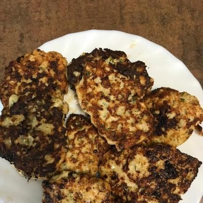 Cotolette di petto di pollo albanese