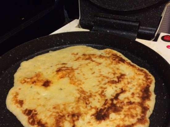 Khachapuri fast in a different manner in a contact grill VVK