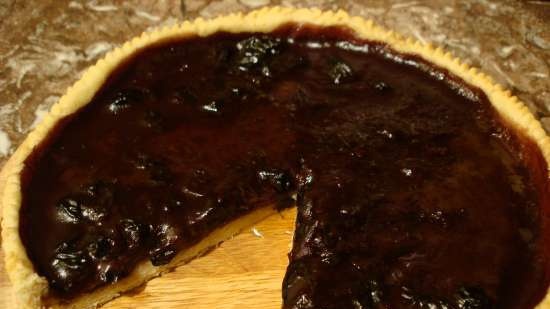 Tart with red wine in the pizza maker Princess 115001