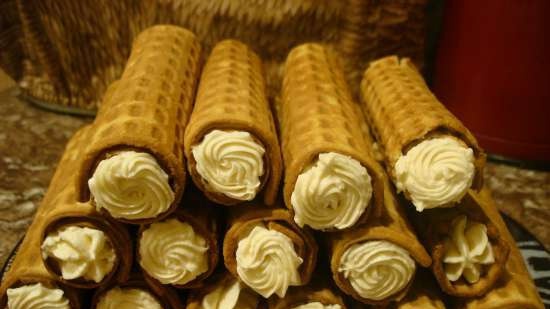 Rotoli di wafer con crema