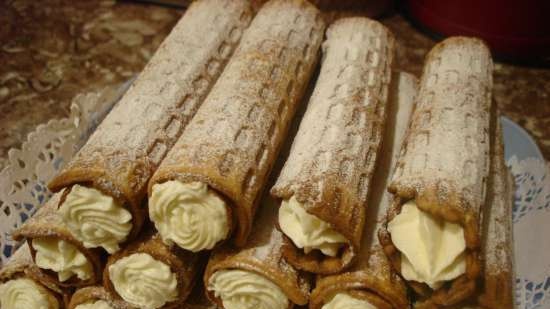 Rotoli di wafer con crema