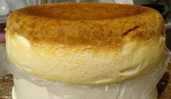 Pastel de cuajada en una multicocina Panasonic