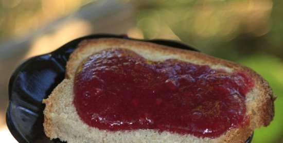 Fragrant pear and plum jam