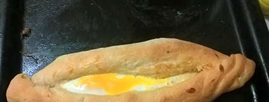 Barche Khachapuri o allegare latte artificiale