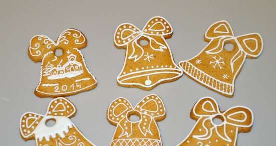 We decorate gingerbread cookies, cookies