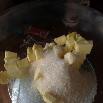 Tarta de manzana con relleno de crema agria