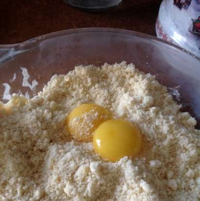 Tarta de manzana con relleno de crema agria