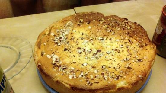 Tarta de manzana con relleno de crema agria