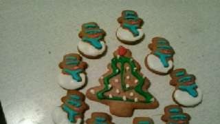 We decorate gingerbread cookies, cookies