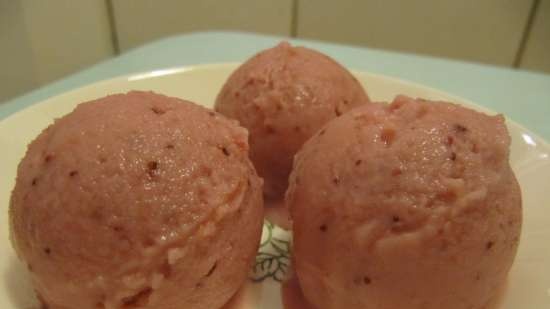 Strawberry milk ice cream (Brand 3812 ice cream maker)